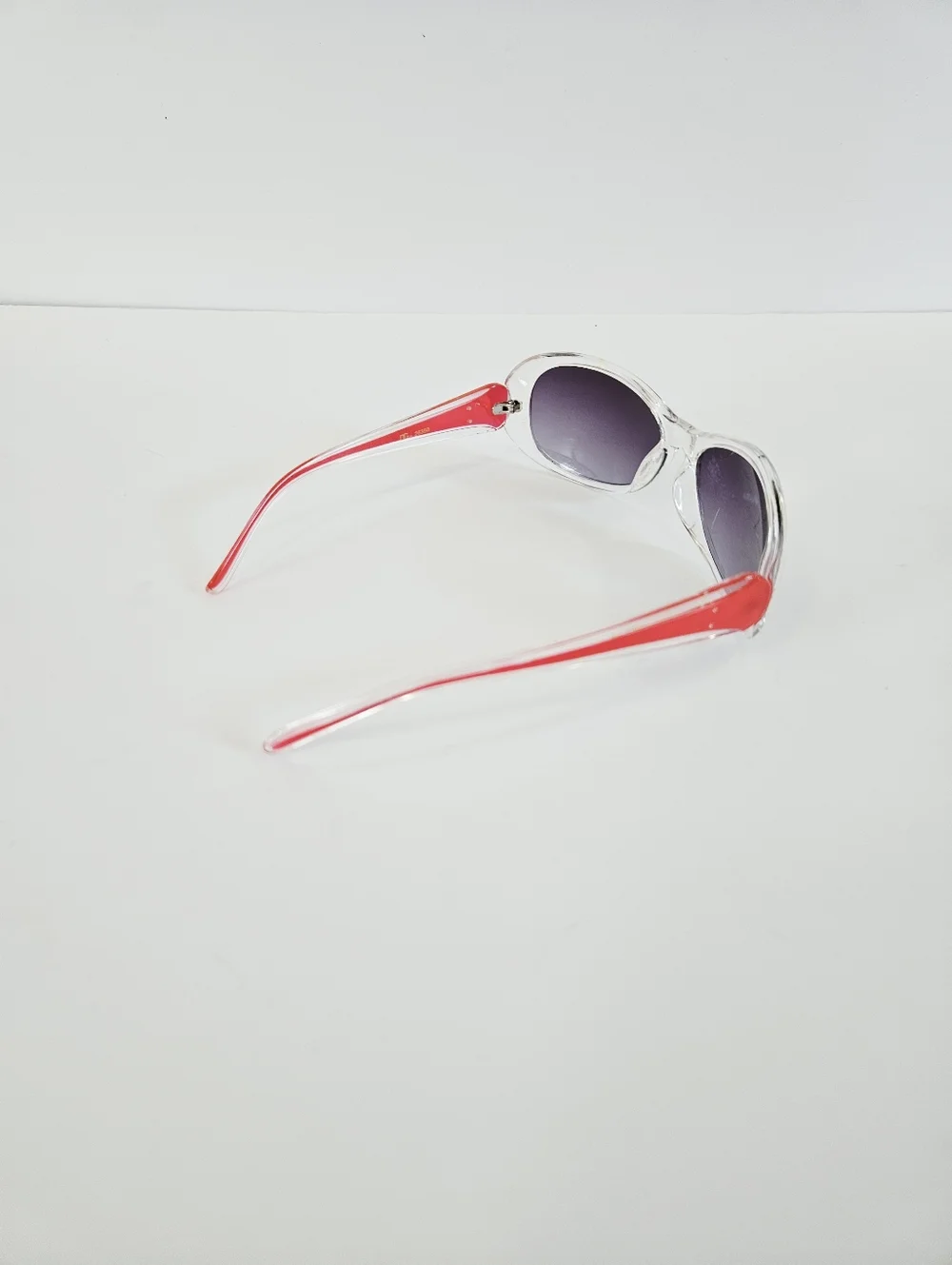 Vintage Dolce & Gabbana Wayfarer Red Large Gradient Frame Smoke Lens Sunglasses